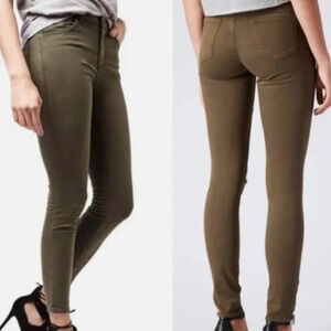 Size 26 topshop moto leigh jeans olive green in excellent condition​